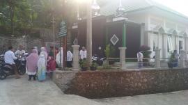 Shalat Idul Fitri Di Masjid Al Mukminun Karangsari