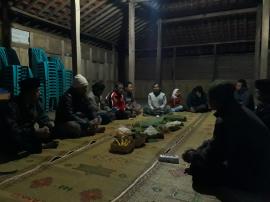 Doa bersama menjelang Kroncong Plesiran