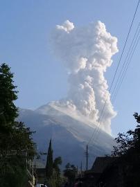 Gunung Merapi Status Waspada