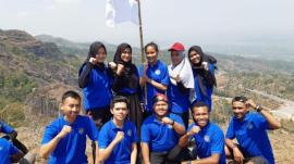 Mendaki Di Gunung Nglanggeran Patuk Gunungkidul