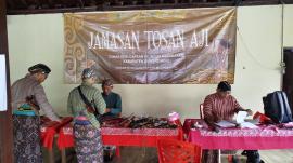 Jamasan Tosan Aji di Balai Padukuhan Nglanggeran Wetan