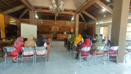 Pertemuan Anggota Kelompok Desa Prima