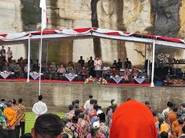 Pemerintah Kalurahan Nglanggeran Ikuti Apel Peringatan Hari Desa Nasional 2026 di Tebing Breksi